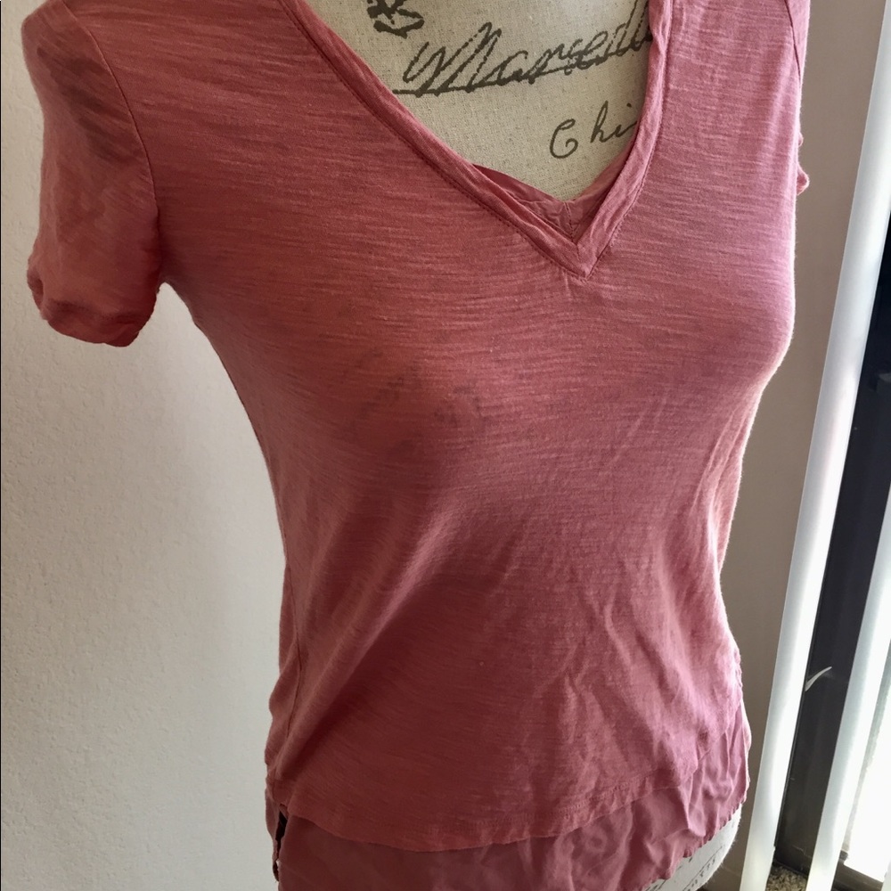 3/$25🎈VINCE CAMUTO pink shirt